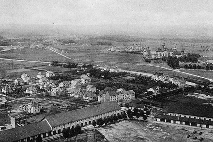 Letecký snímek z roku 1925.