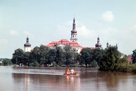 Rozlitá Morava před Hradiskem v roce 1997.